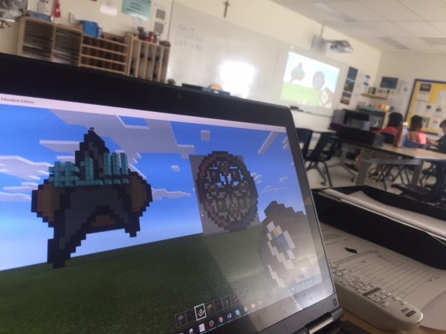 A Teacher Pairs ScreenBeam with Minecraft to Create Classroom Agility